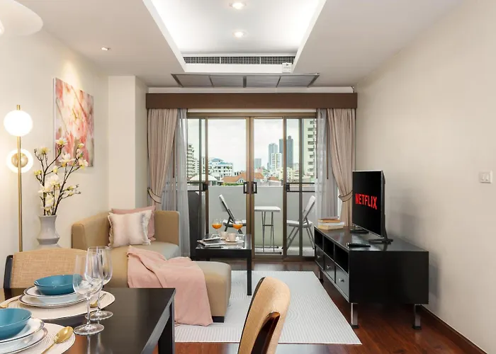 Mystic Haven King Bed With Balcony & Views Apartment Bangkok