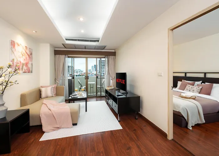 Mystic Haven King Bed With Balcony & Views 아파트